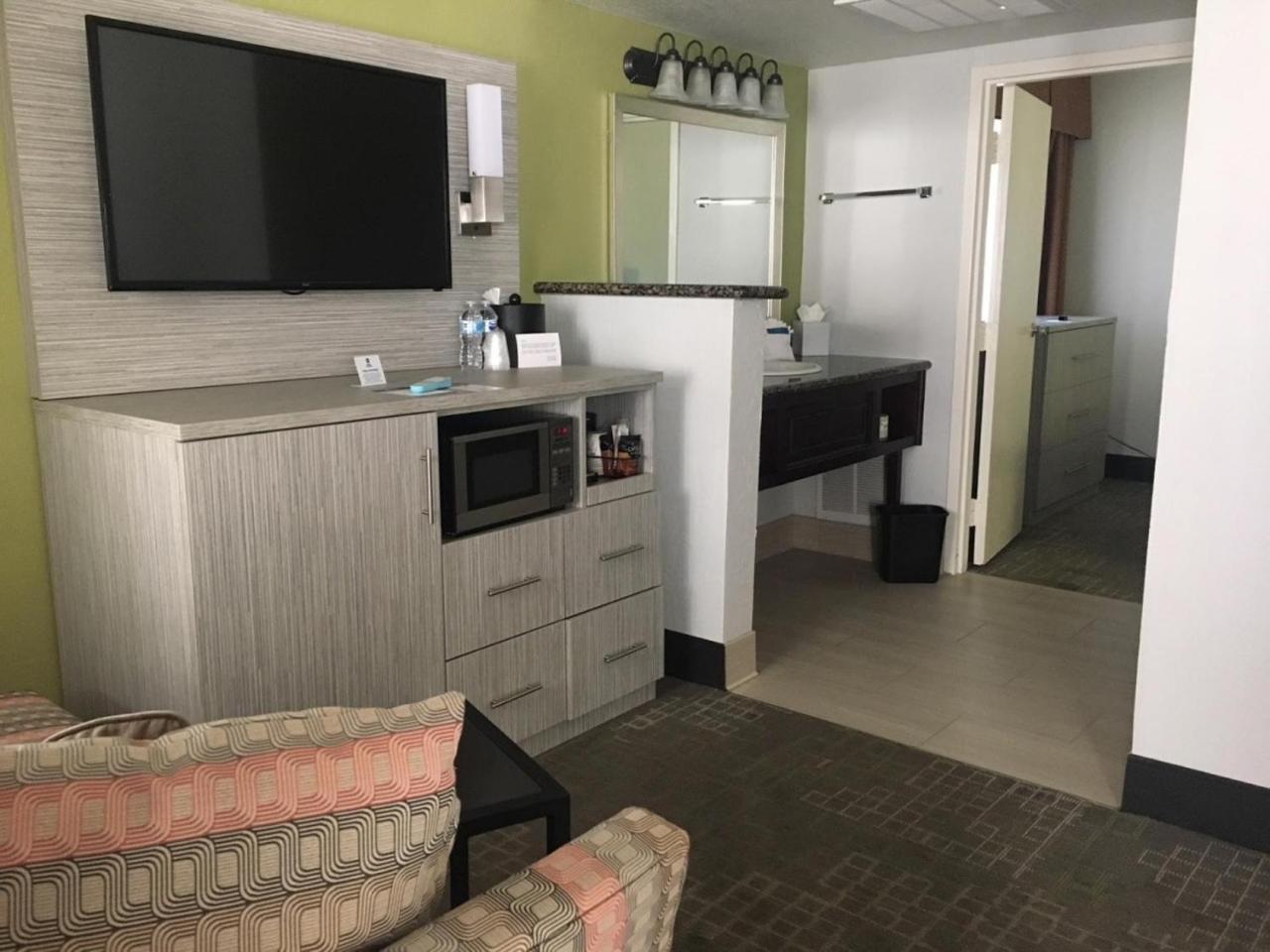 Best Western Innsuites Phoenix Hotel & Suites Экстерьер фото